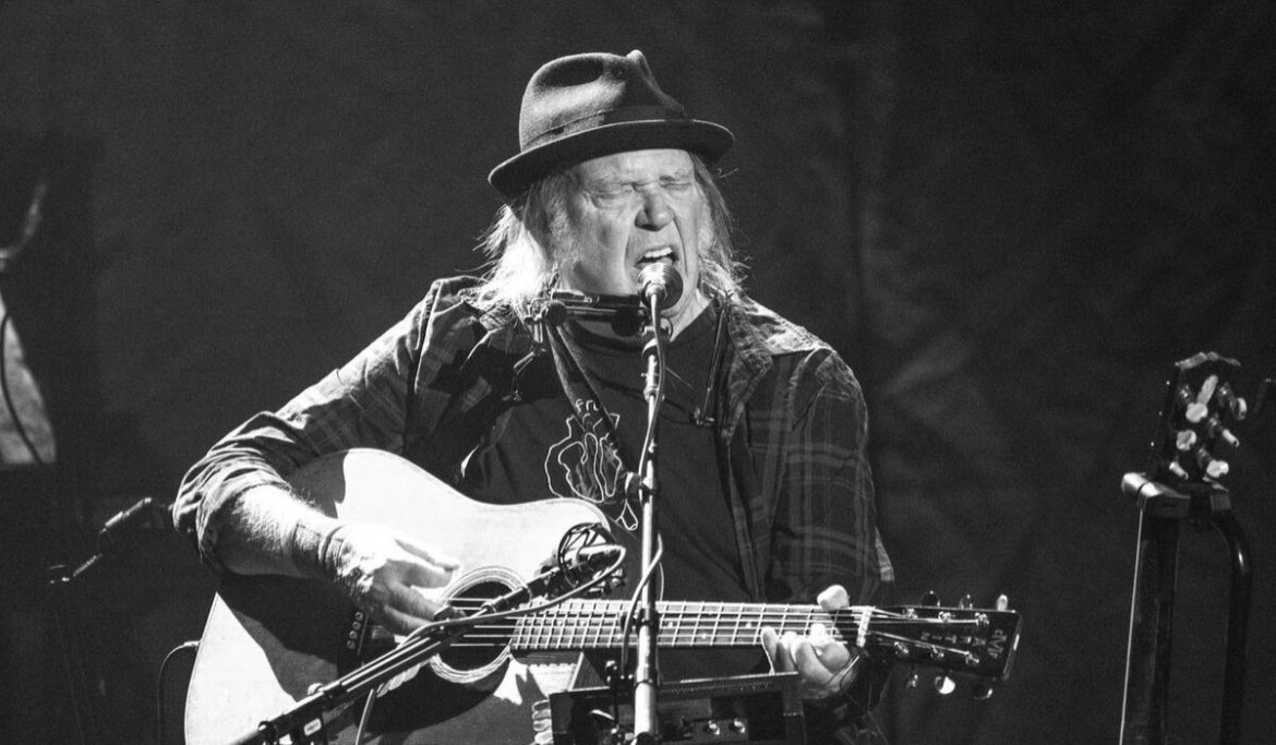 Ένα μικρό ερωτικό σημείωμα από τον Neil Young!